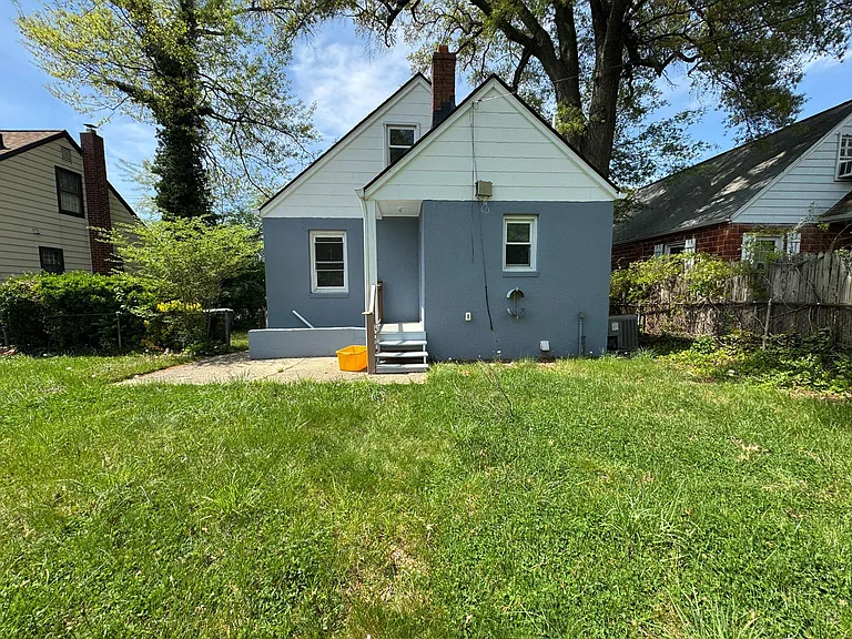 9405 Rhode Island Ave — Photo 35