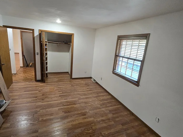5900 Larson Ave — Photo 11