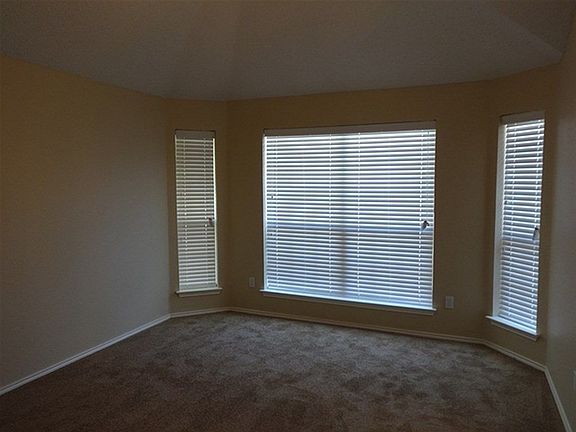 3rd image of 5004 Diamond Springs Ct