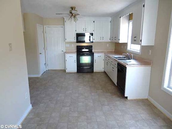 3rd image of 8099 Cypresstree La