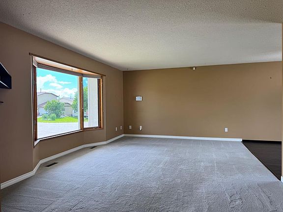 5th image of 11300 S 110 Avenue Cres