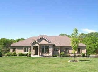 13412 Oakbrook Dr, Kearney, MO 64060