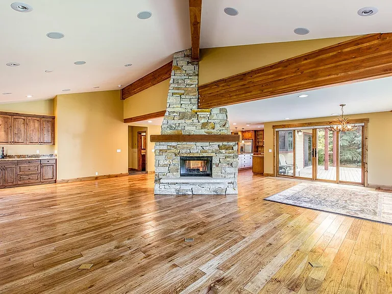 2689 Holiday Ranch Loop Rd — Photo 10