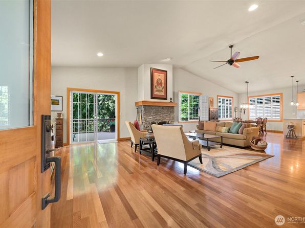 34 Sunflower Circle, Bellingham, WA 98229