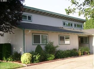 511 Sandstone Way, Eugene, OR 97402