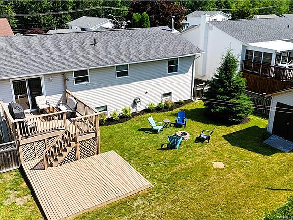 3rd image of 37 Lansdown Ave