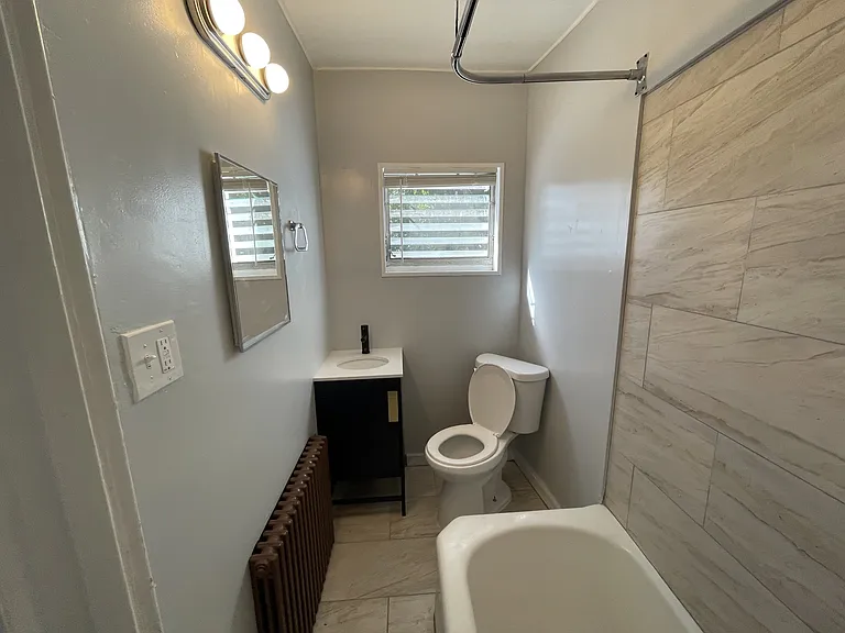 123 Chestnut Ave #A — Photo 2