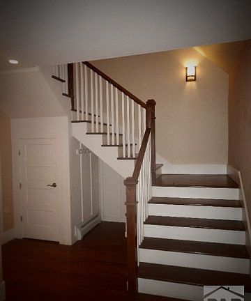 4th image of 329 W Evans Ave