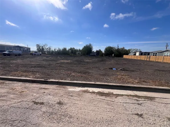 706 E Pecan St, Granger, TX 76530