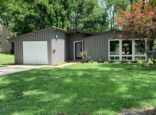 5409 Reeds Rd, Mission, KS 66202