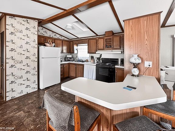 5th image of 48609 Pineview Dr