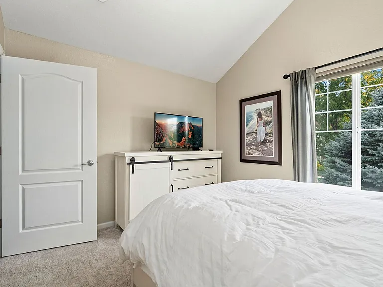 4635 Hahns Peak Dr #204 — Photo 13