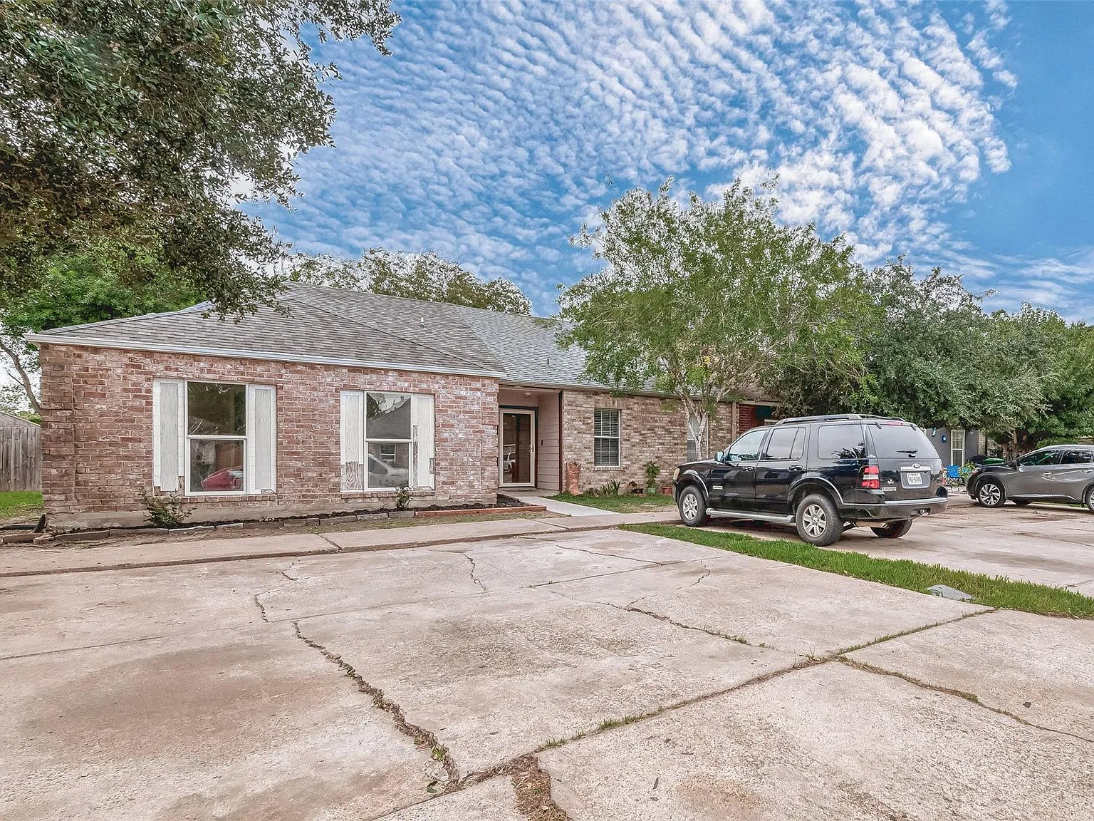 3 bed, 1.0 bath, 1004 sqft, $1,500 — Photo 3