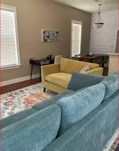 318 N Lopez St — Photo 4