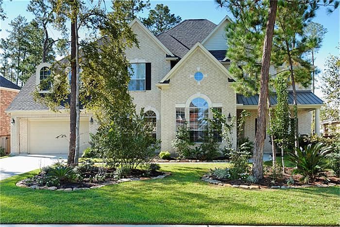1st image of 26 N Fair Manor Cir