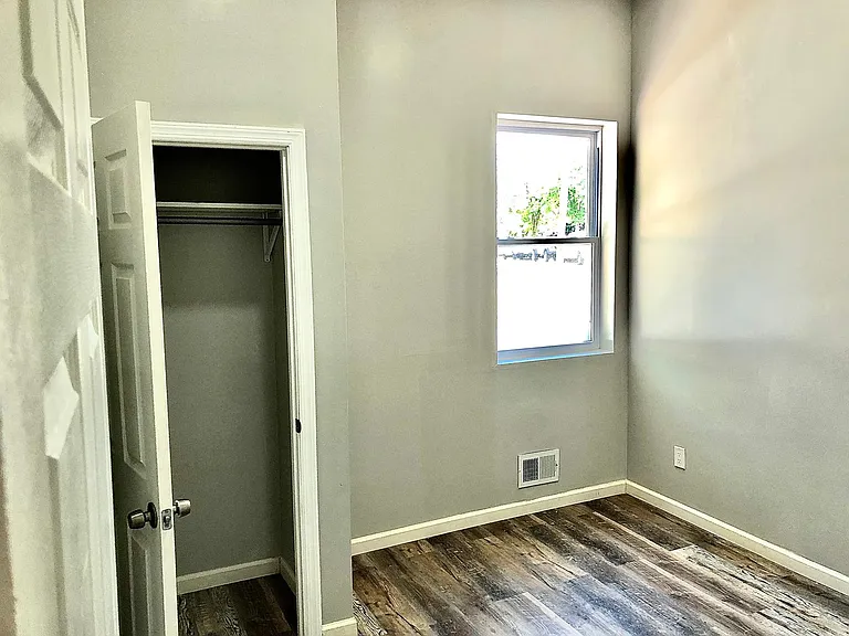 560 Brace Ave #1 — Photo 11