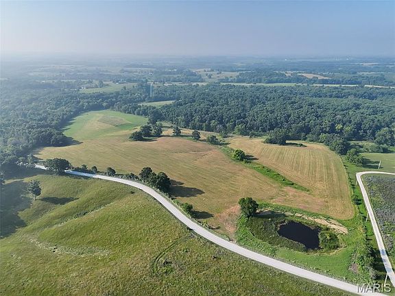 3rd image of 680 Tickridge Rd