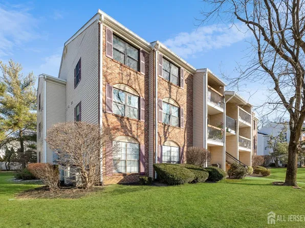 440 Danbury Ln, East Brunswick, NJ 08816