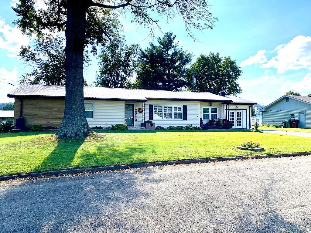 1725 Friendship Rd - Property Image