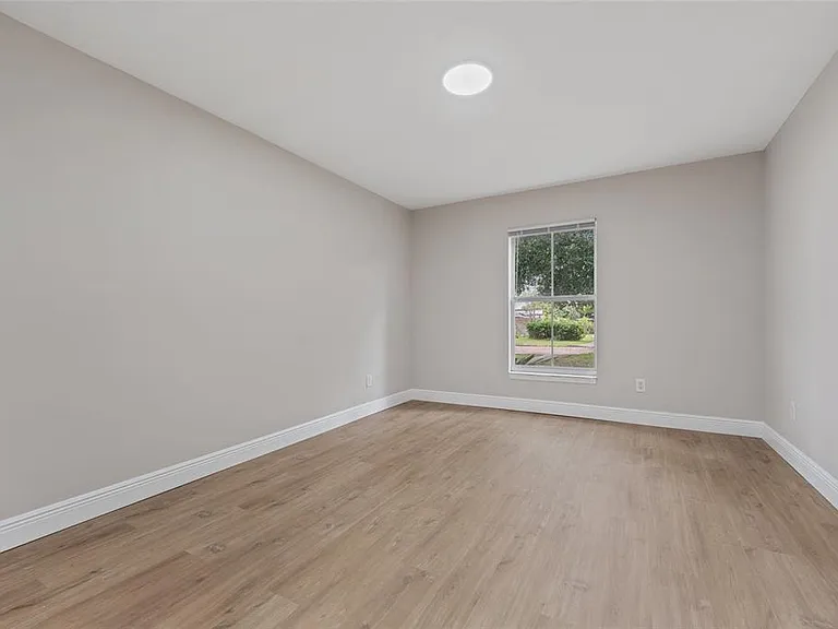 1440 Michigan Ave — Photo 20