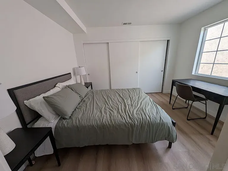 815 Isthmus Ct — Photo 17