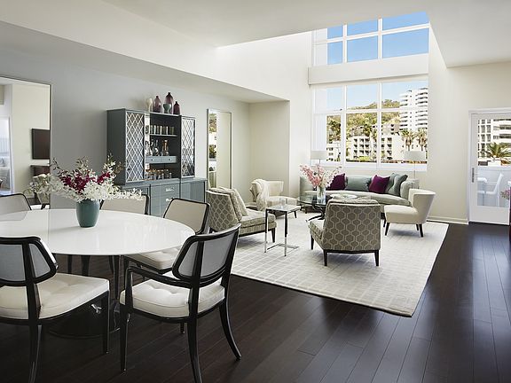 3rd image of 1619 N La Brea Ave APT 202