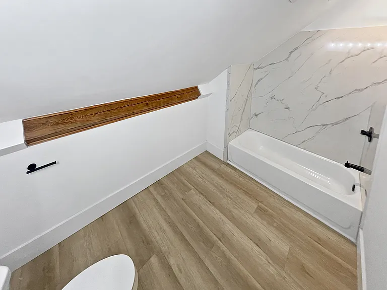 Holy Cross Apartments — Photo 33