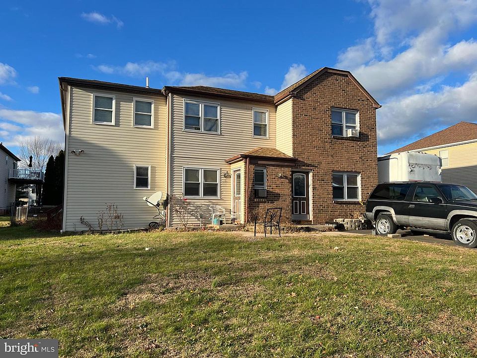 1st image of 271 & 273 Shirley Dr