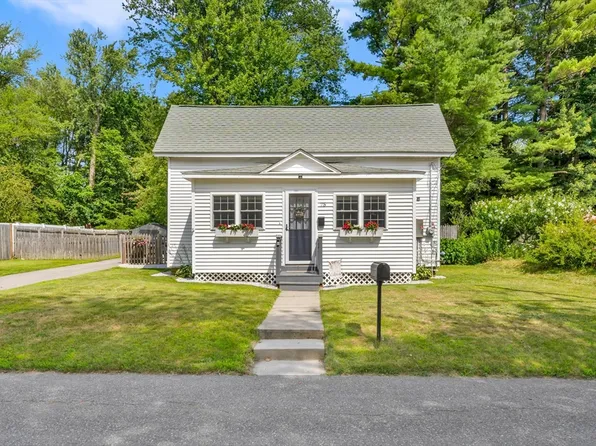 75 Norwood Ave, Leominster, MA 01453