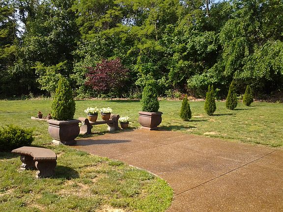 Driveway Turn-around Pad