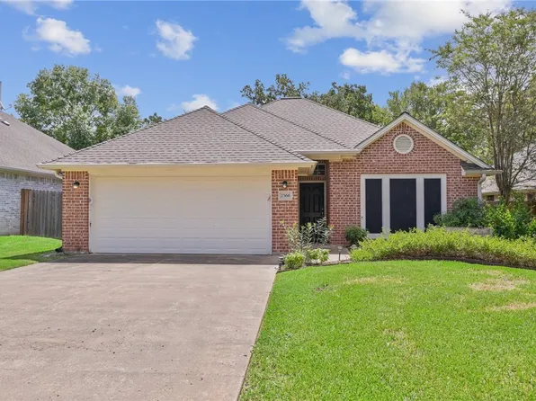 2366 Kendal Green Cir, College Station, TX 77845