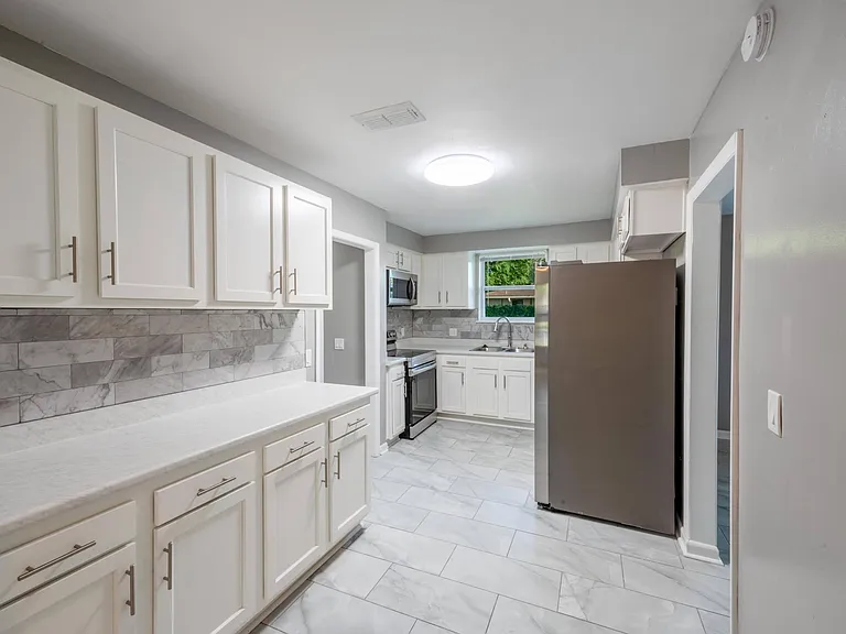 1532 Leestan Ct — Photo 6