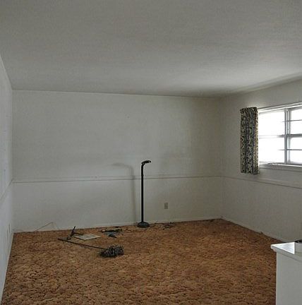 2nd image of 1101 S James Ave