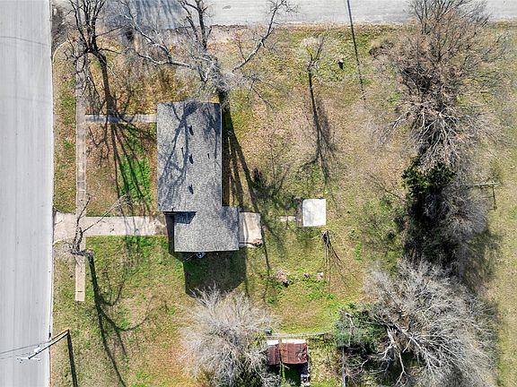 5th image of 901 Johnson St