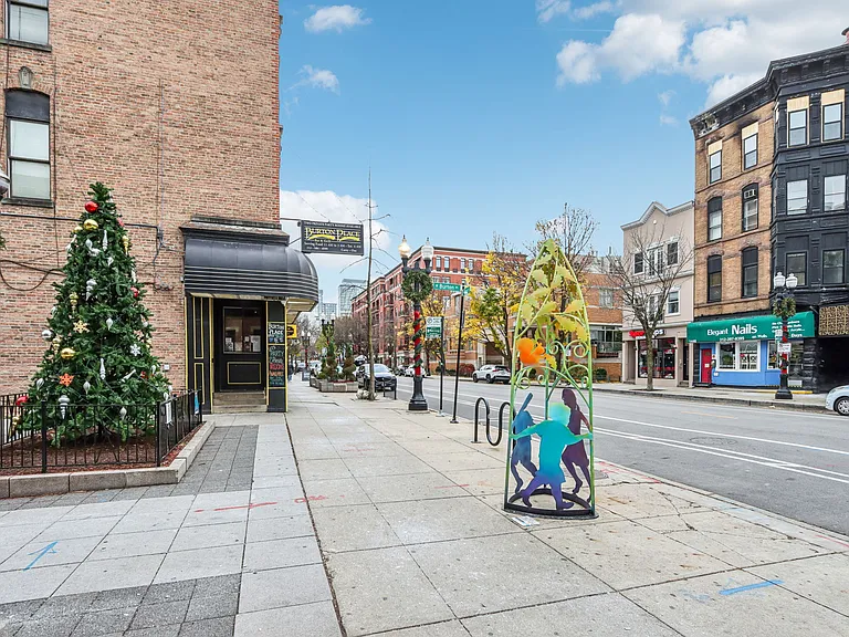 The Oliver on LaSalle — Photo 101