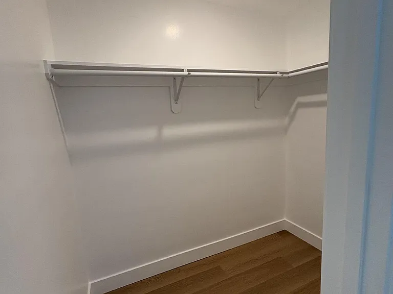 708 N William St #102 — Photo 13