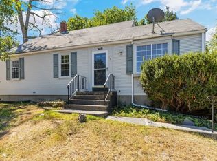 27 Patricia Rd, Marlborough, MA 01752