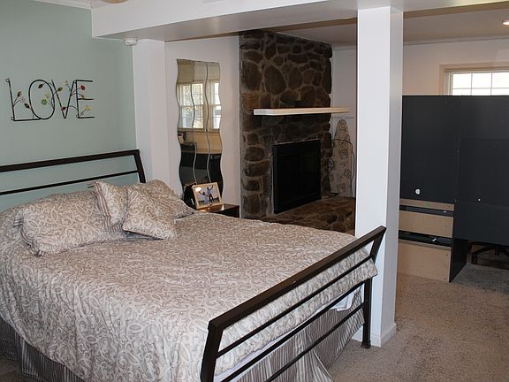 Master bedroom (downstairs)