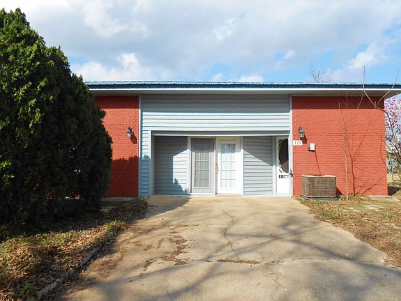 Left side-den entrance