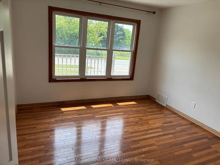 5648 Royal Manor Dr — Photo 9