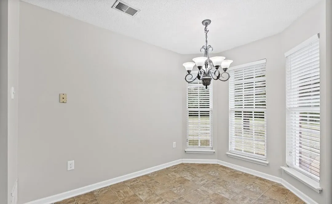 Building Photo - 759 Northwood West Cv