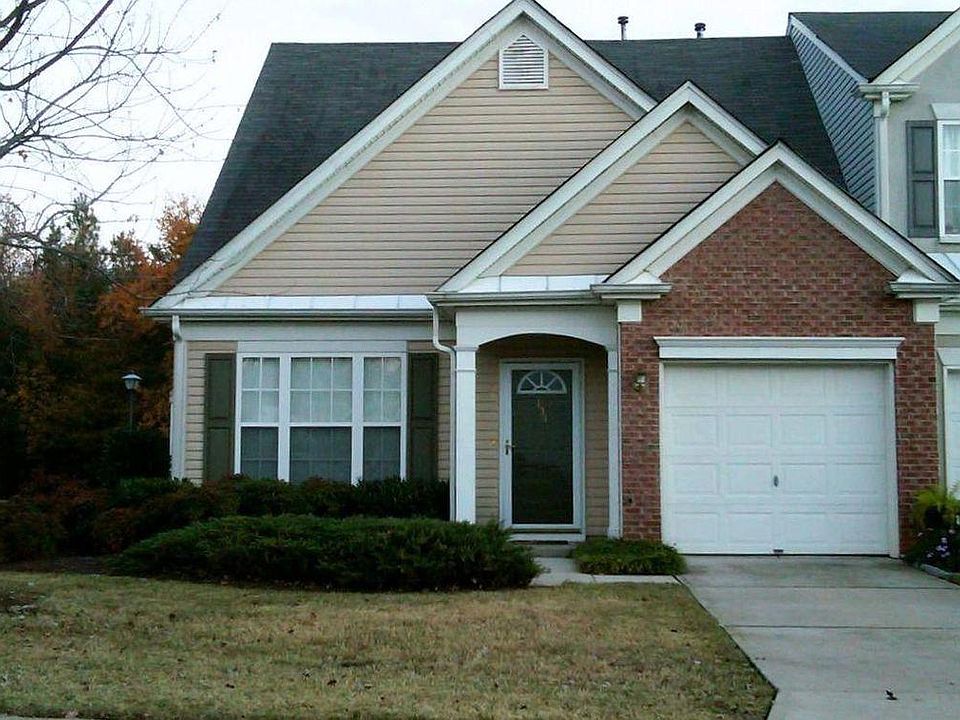 1st image of 134 Waterford Park Dr