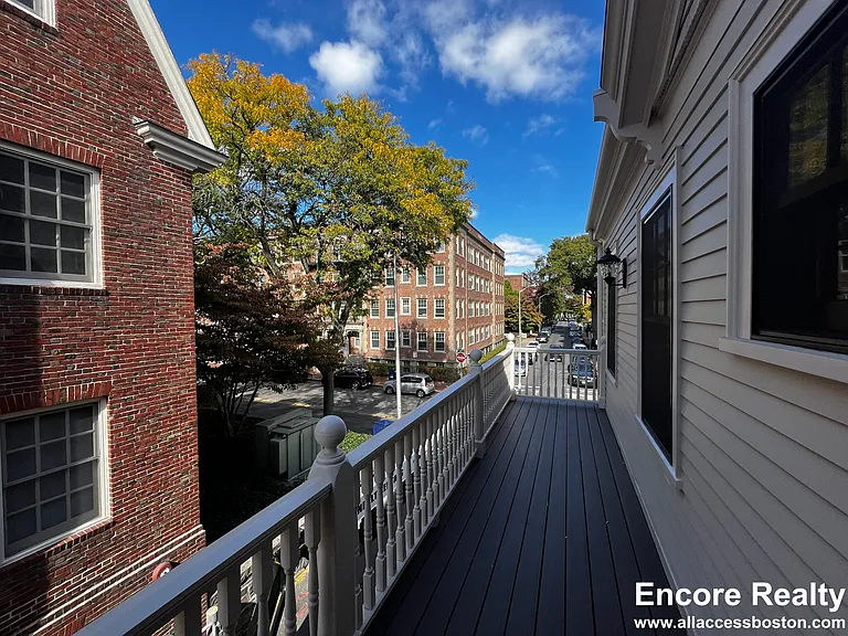 383 Harvard St — Photo 10