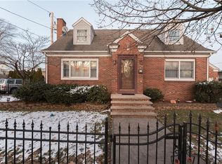 390 Webster Ave, Cranston, RI 02920