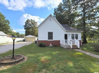 405 Saint Clair St, Odin, IL 62870