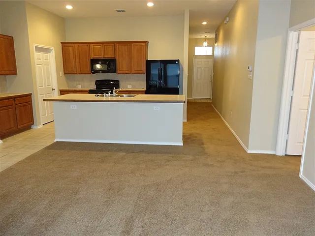 525 Drift St — Photo 4