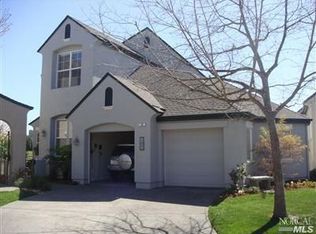 18 Raffles Ct, Petaluma, CA 94954