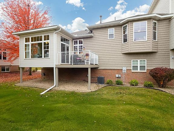 2nd image of 20159 Holister Ln