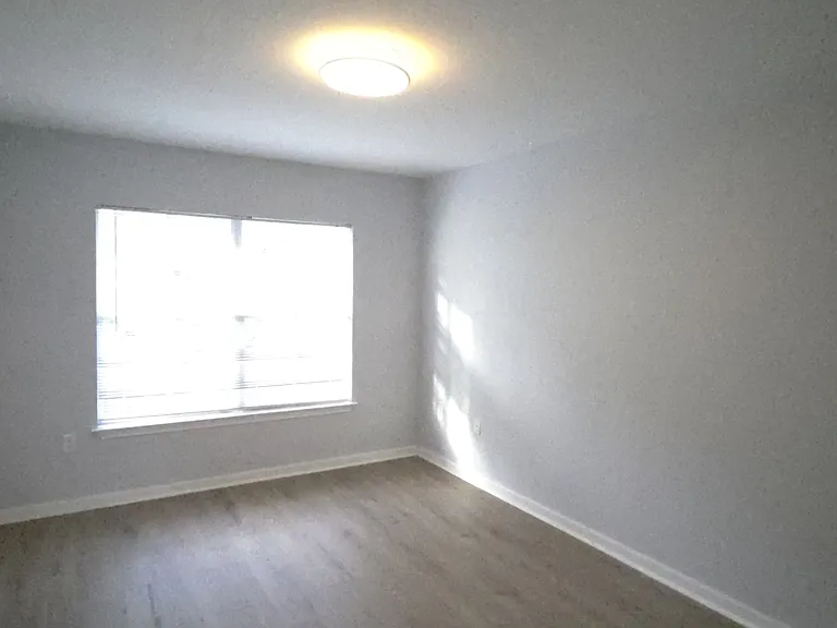 8208 Downpatrick Ct — Photo 12