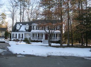 8227 Meadowlake Rd, Mechanicsville, VA 23111